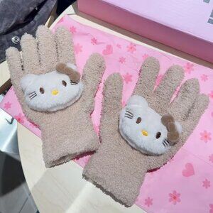 HELLO KITTY Tan Fuzzy Super-Soft Gloves Mittens BRAND-NEW & SO CUTE!